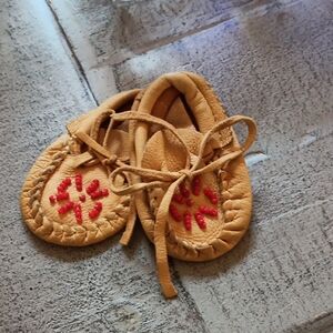 Source Unknown Butterscotch  Moccasins w Red Beading Accents